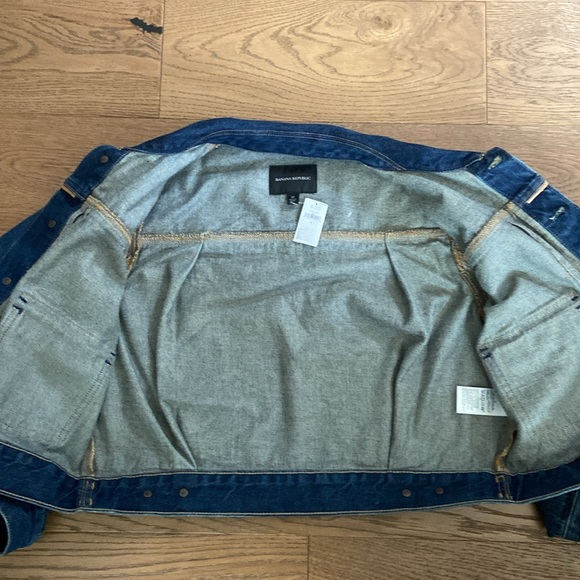 NWT - Banana Republic Women’s Jean Jacket - Picture 8 of 10
